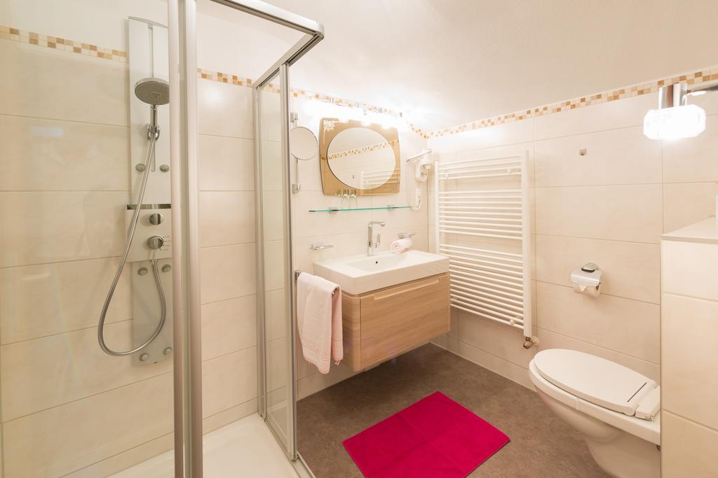 Ferienwohnung Haus Enzian Lermoos Zimmer foto